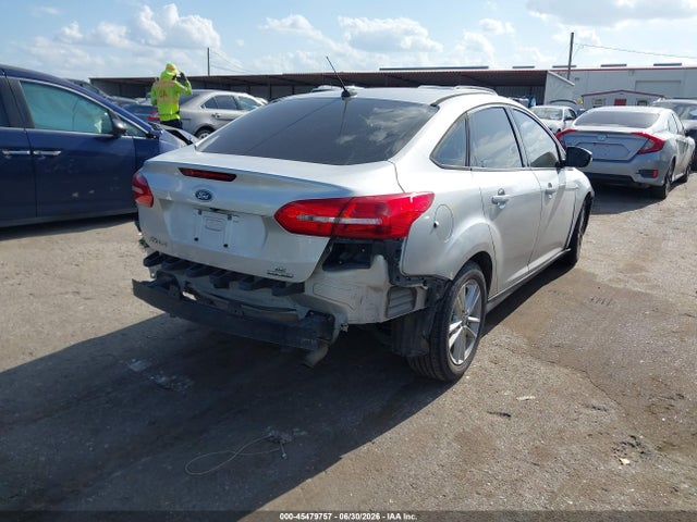 صورة 4 لـ 2015 FORD FOCUS SE