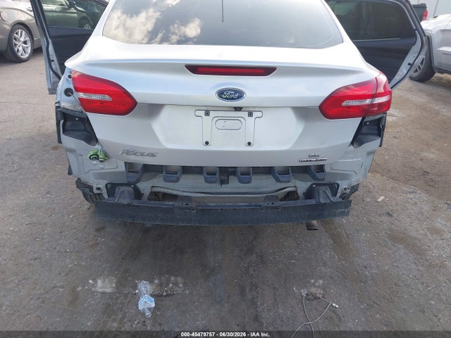 صورة 6 لـ 2015 FORD FOCUS SE