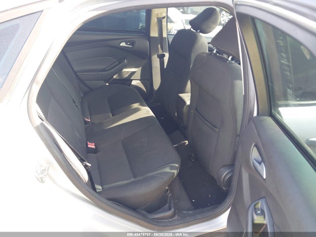 صورة 8 لـ 2015 FORD FOCUS SE