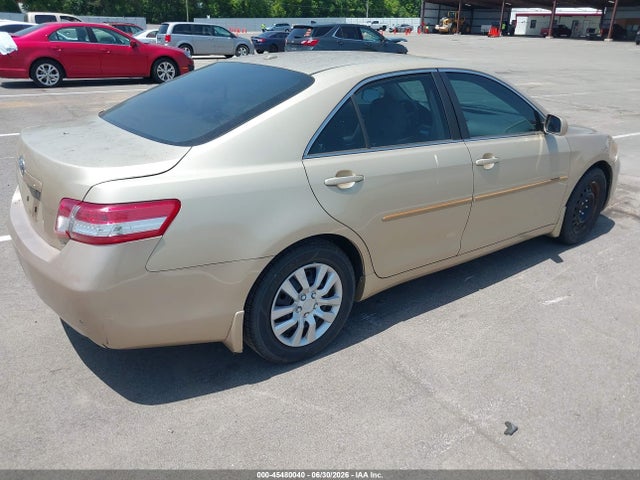 2010 Toyota CAMRY LE photo 4