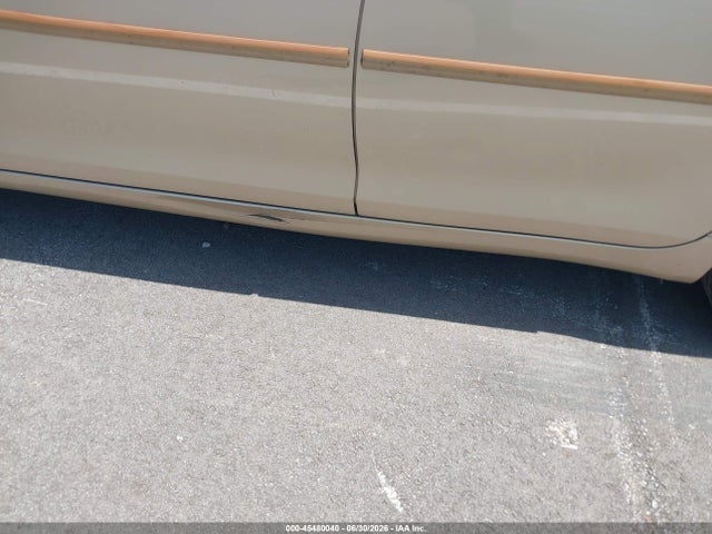 2010 Toyota CAMRY LE photo 6