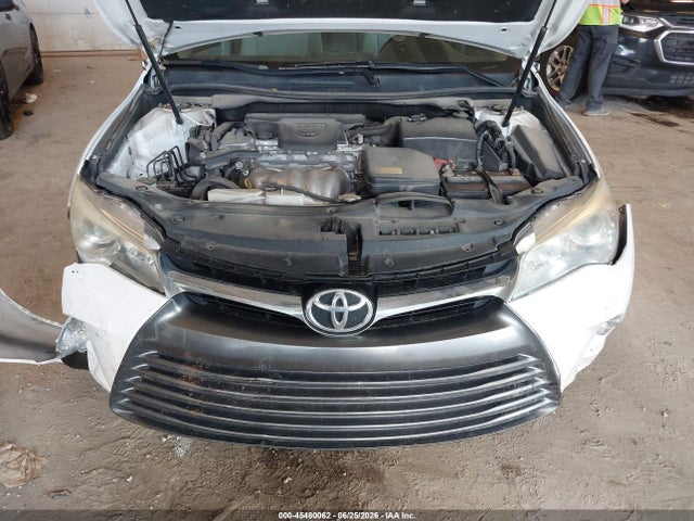 2015 Toyota CAMRY LE photo 10