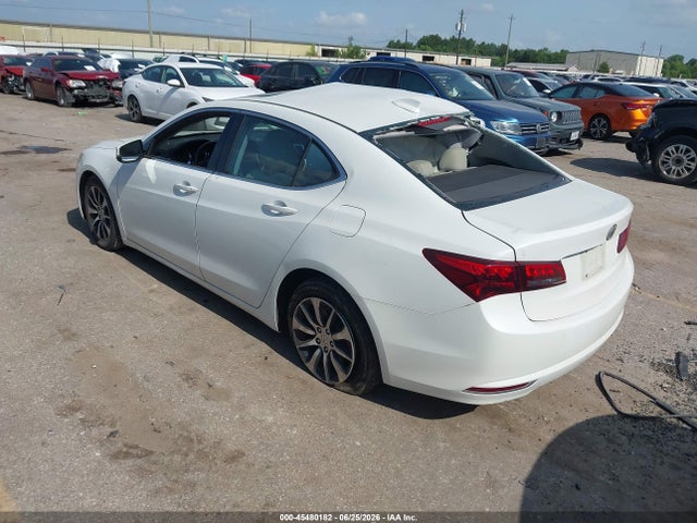 2015 Acura TLX photo 3
