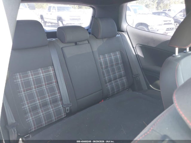 صورة 8 لـ 2013 Volkswagen GTI 2-DOOR