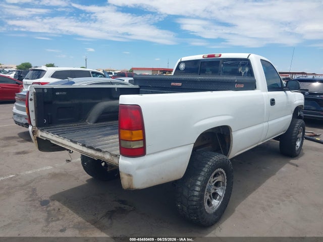 2002 Chevrolet SILVERADO 1500 LS 照片 4