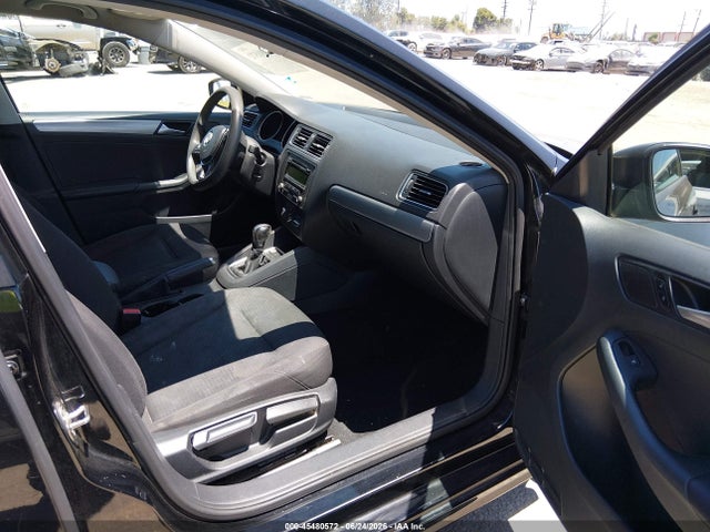 صورة 5 لـ 2015 Volkswagen JETTA 1.8T SE