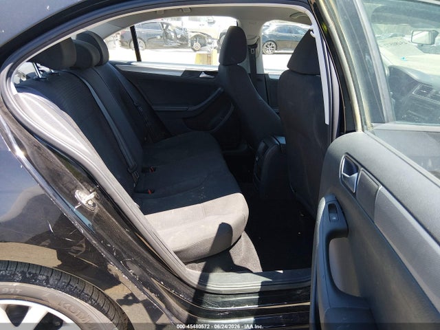 صورة 8 لـ 2015 Volkswagen JETTA 1.8T SE