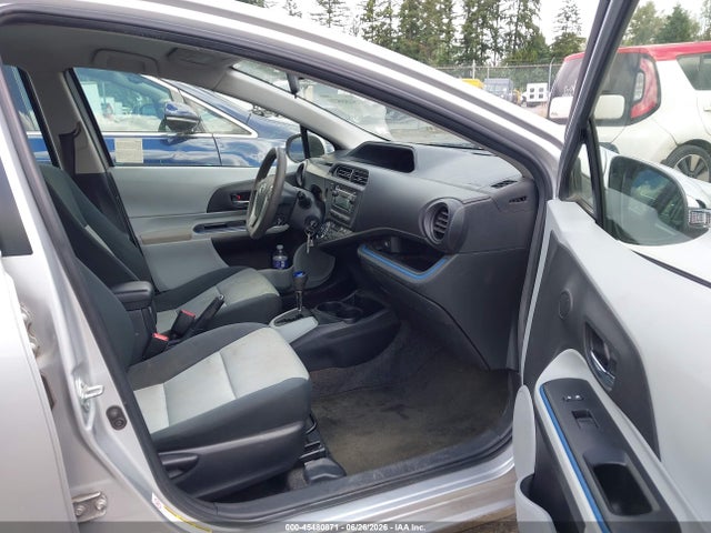2013 Toyota PRIUS C TWO 照片 5