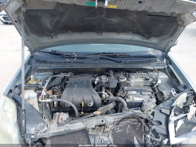 2010 Nissan SENTRA 2.0 照片 10