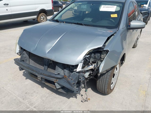 2010 Nissan SENTRA 2.0 照片 6