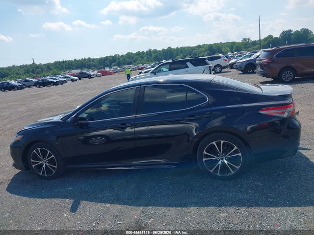 2018 Toyota CAMRY SE thumbnail 15