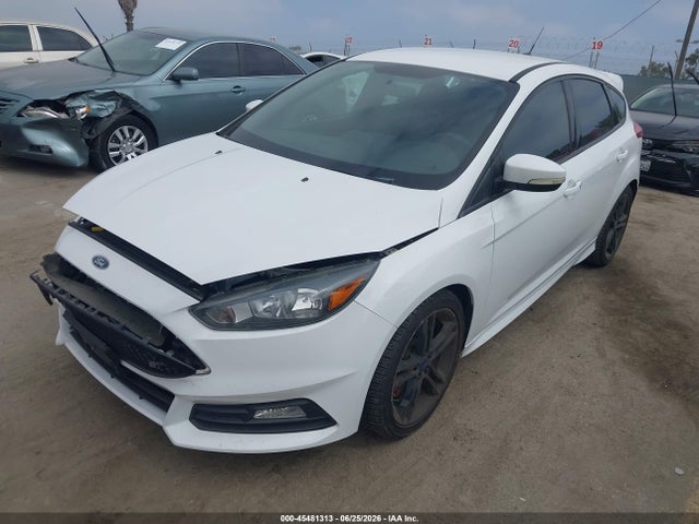 صورة 2 لـ 2015 FORD FOCUS ST