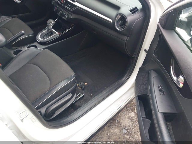 2021 KIA FORTE GT-LINE 照片 5