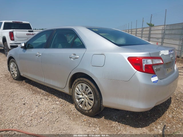 2012 Toyota CAMRY LE photo 3