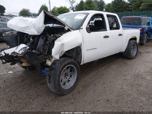 2013 Chevrolet SILVERADO 1500 LT 照片 2