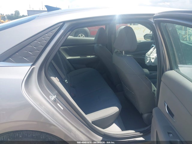 2024 Hyundai ELANTRA SEL 照片 8