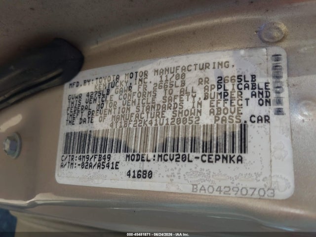 2001 Toyota CAMRY LE V6 photo 9