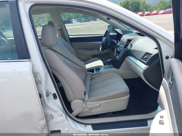 صورة 5 لـ 2014 Subaru LEGACY 2.5I PREMIUM