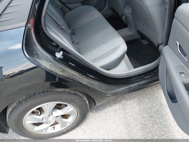2021 Hyundai ELANTRA SE 照片 8