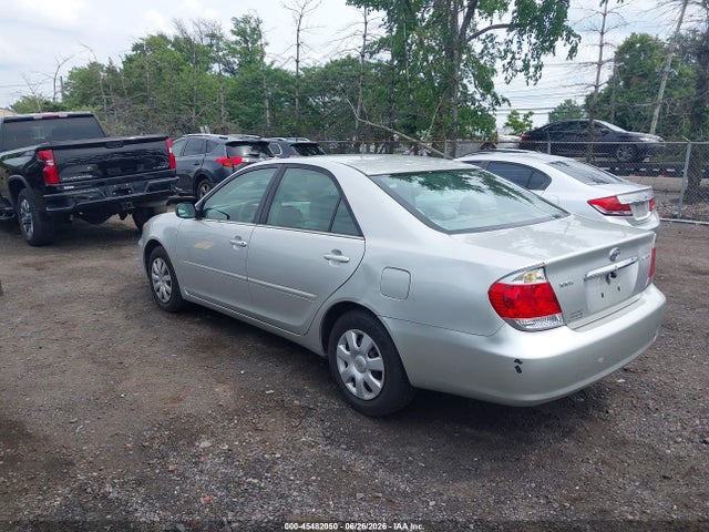 2005 Toyota CAMRY STD 照片 3