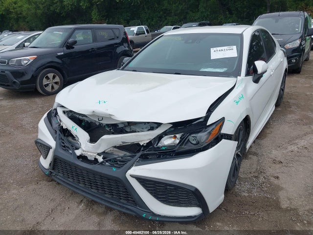 صورة 6 لـ 2021 Toyota CAMRY SE