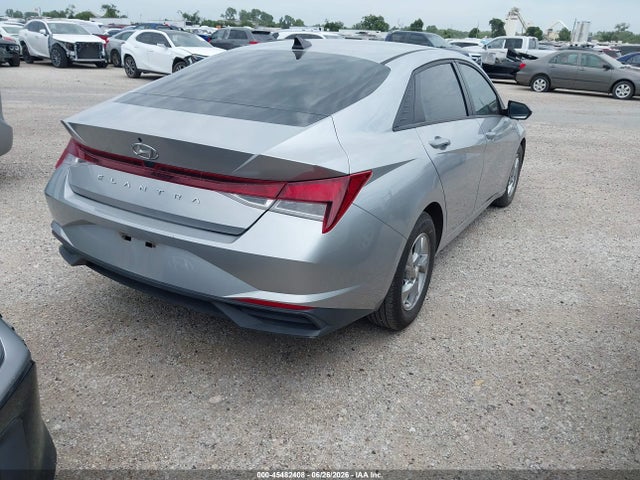 صورة 4 لـ 2021 Hyundai ELANTRA SE