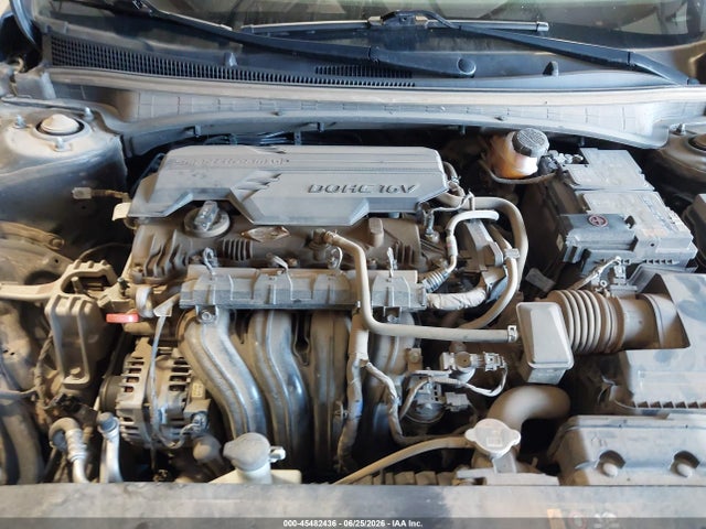 صورة 10 لـ 2023 Hyundai ELANTRA SE