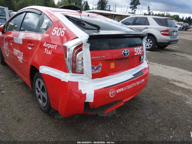 2014 Toyota PRIUS THREE thumbnail 21