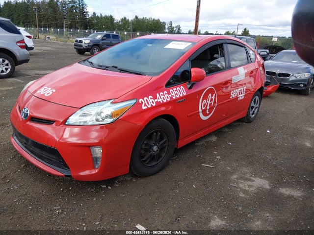 2014 Toyota PRIUS THREE photo 2