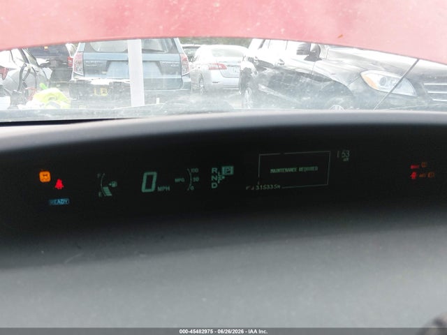 2014 Toyota PRIUS THREE photo 7