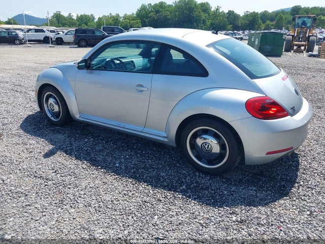 2012 Volkswagen BEETLE 2.5L 照片 3