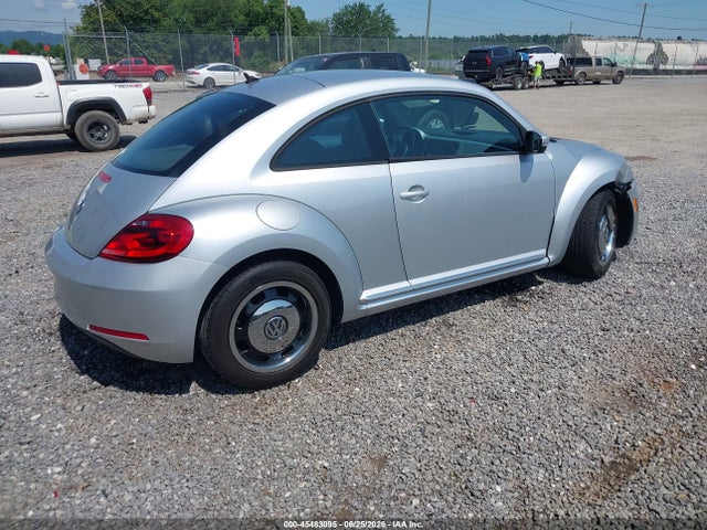 2012 Volkswagen BEETLE 2.5L 照片 4