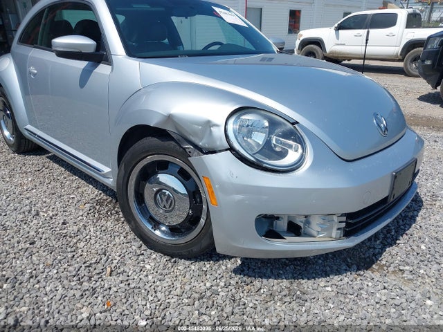 2012 Volkswagen BEETLE 2.5L 照片 6