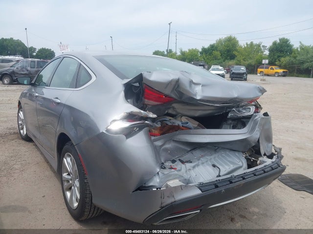 صورة 3 لـ 2015 Chrysler 200 LIMITED