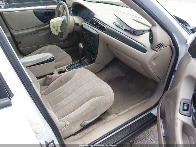 2004 Chevrolet CLASSIC — миниатюра 5