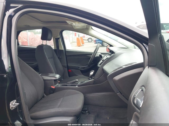 2016 FORD FOCUS SE — фото 5
