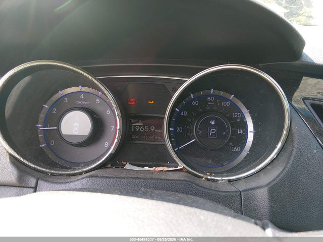 2011 Hyundai SONATA LIMITED thumbnail 7