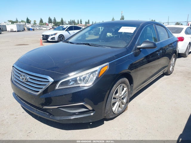 2017 Hyundai SONATA SE — фото 2