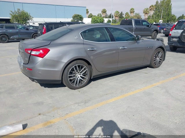صورة 4 لـ 2016 Maserati GHIBLI