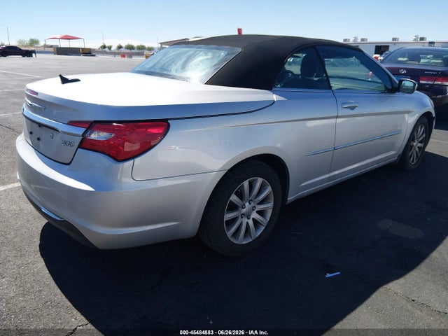 2012 Chrysler 200 TOURING — фото 4