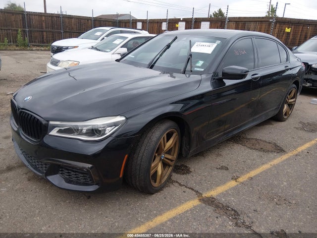 2017 BMW 750I photo 2