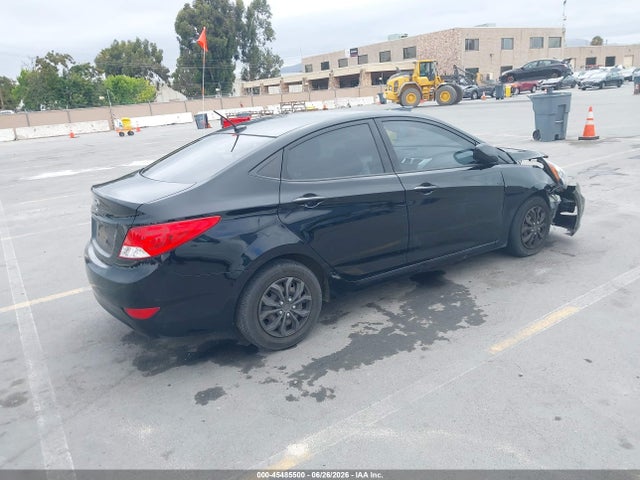 2012 Hyundai ACCENT GLS — фото 4