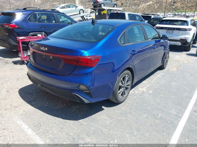 2023 KIA FORTE LXS photo 4