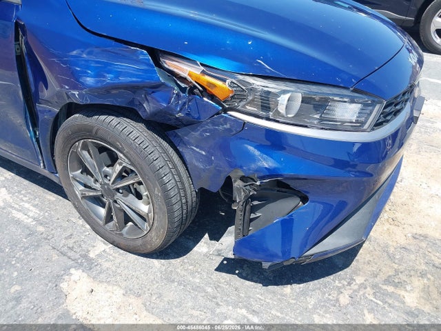 2023 KIA FORTE LXS photo 6