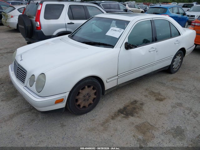 1997 Mercedes-BENZ E 320 photo 2