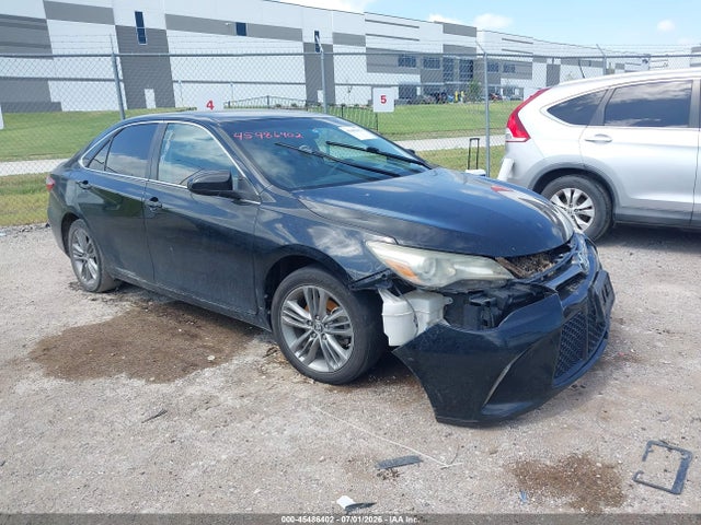 2016 TOYOTA CAMRY SE