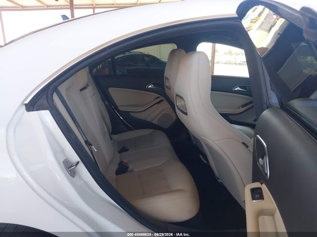 2019 Mercedes-BENZ CLA 照片 8
