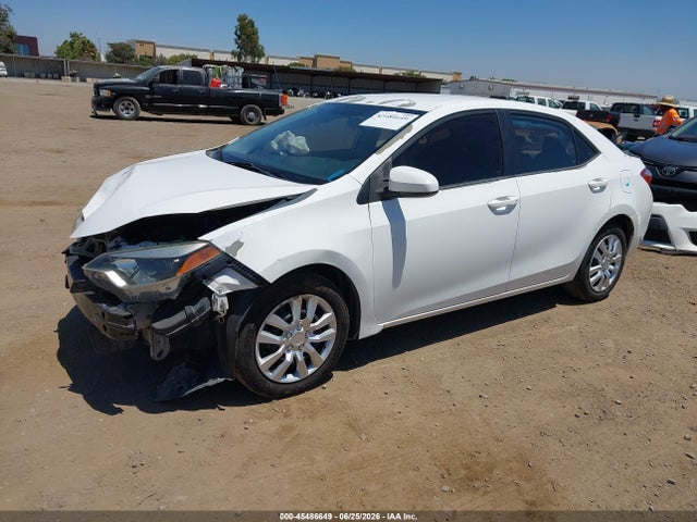 2014 Toyota COROLLA LE photo 2