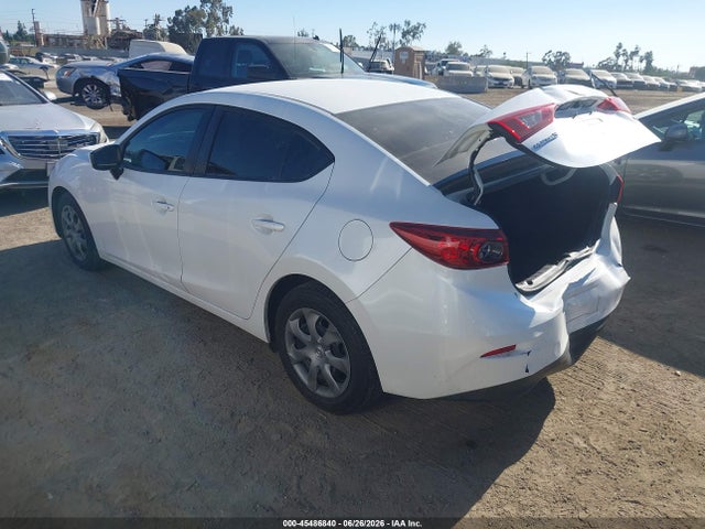 صورة 3 لـ 2015 Mazda MAZDA3 I SPORT