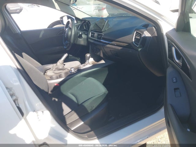 صورة 5 لـ 2015 Mazda MAZDA3 I SPORT